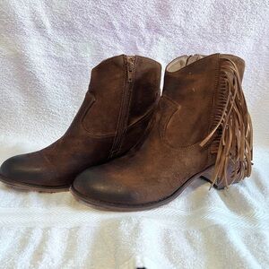 Blazing Roxx Sz 11 Fringe Boots